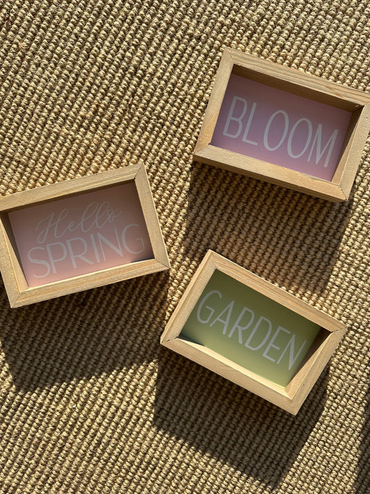 Assorted Spring Block Signs